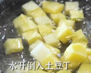 火腿土豆丁的做法 步骤1