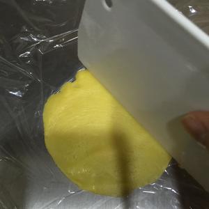 酥皮菠萝包的做法 步骤12