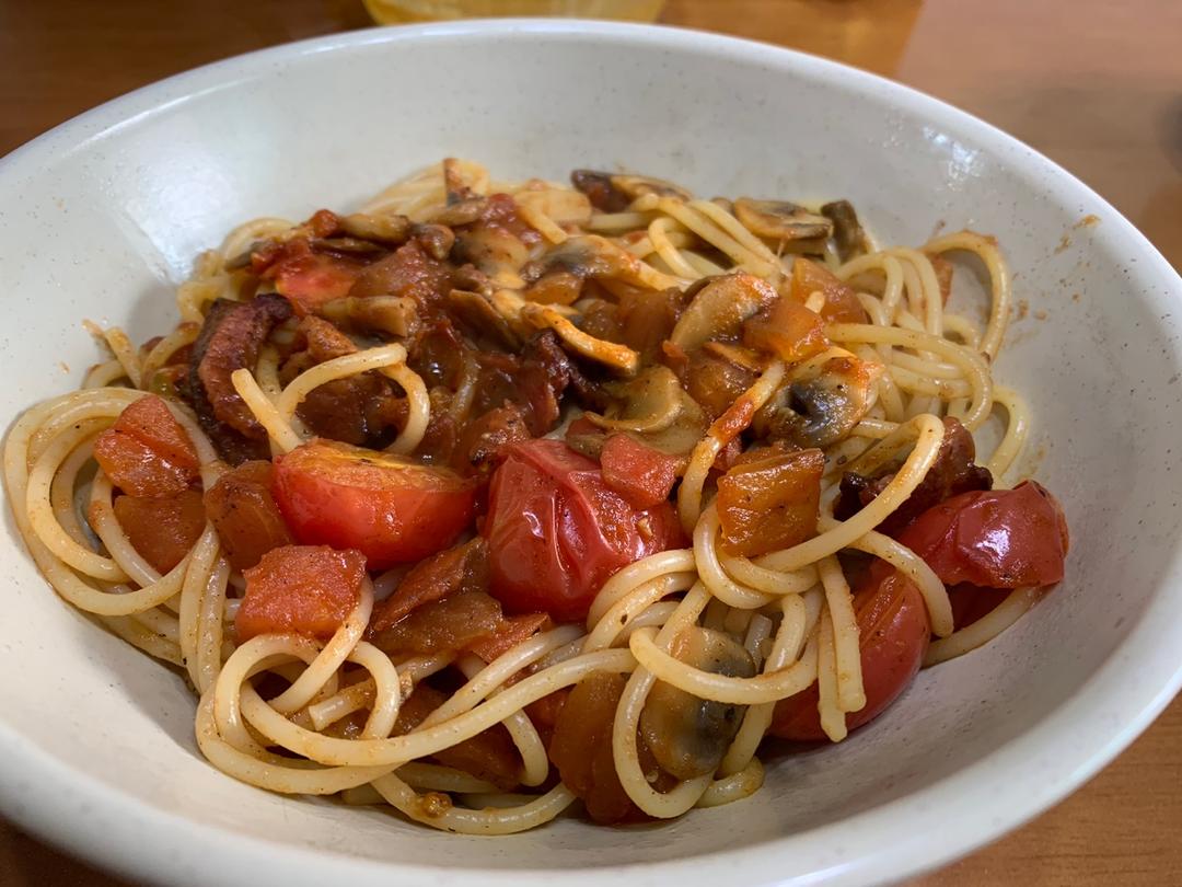 培根番茄意大利面