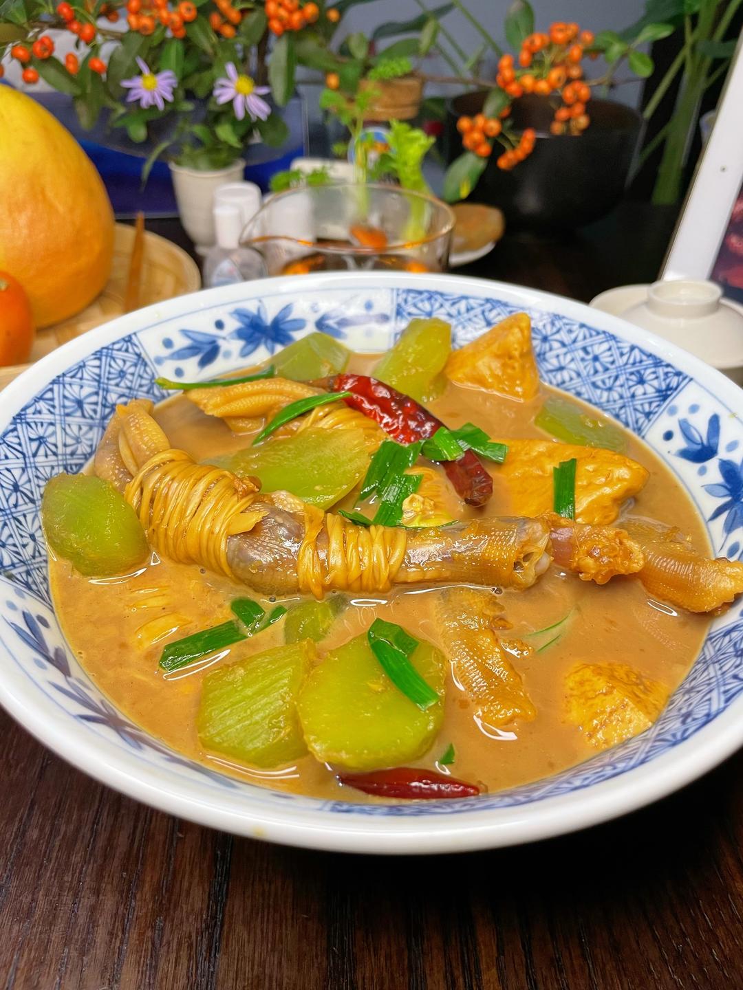 红烧鸭脚包水阳三宝的做法