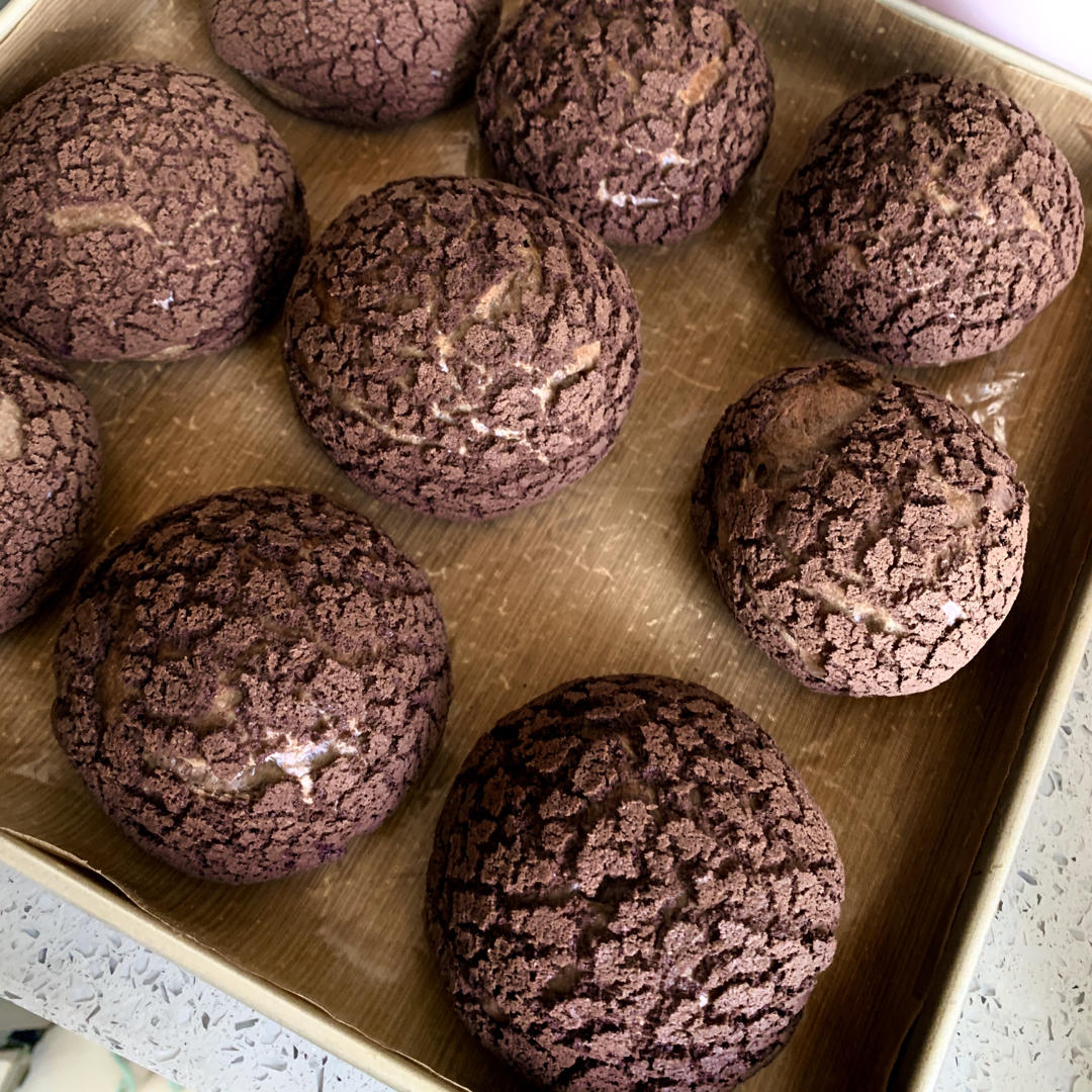 巧克力酥皮泡芙