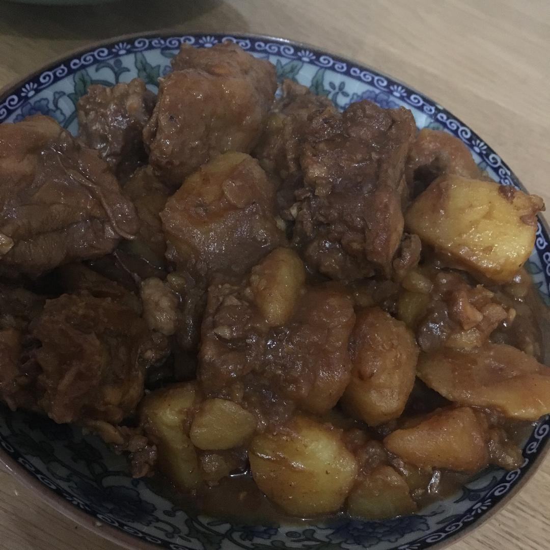 土豆焖鸡腿