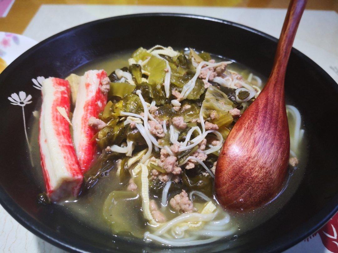 一人吃掉一大锅的小锅米线