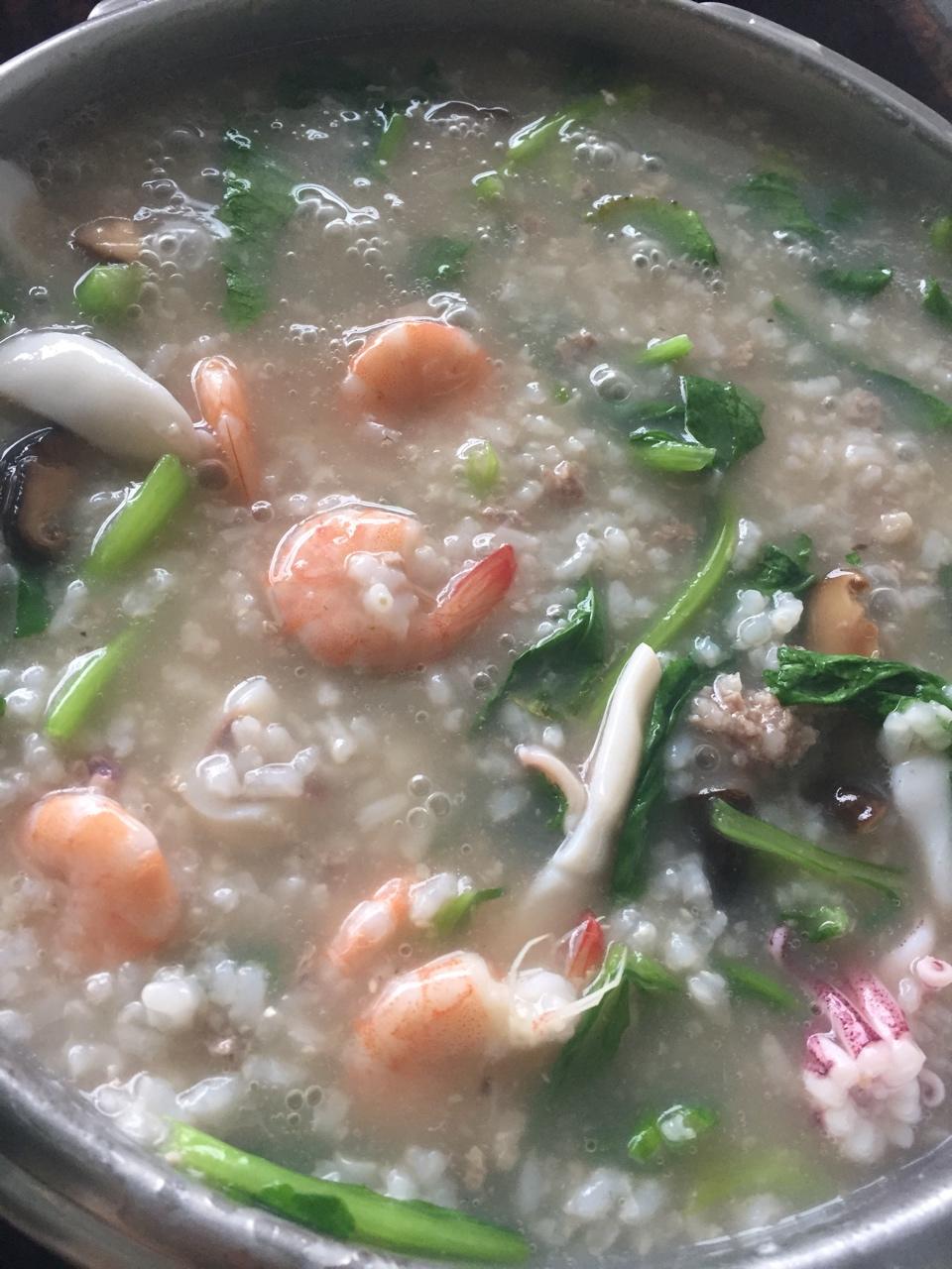 海鲜粥（潮汕砂锅粥）