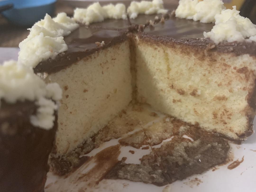 基础戚风（好记、适合奶油抹面、裱花的蛋糕体）