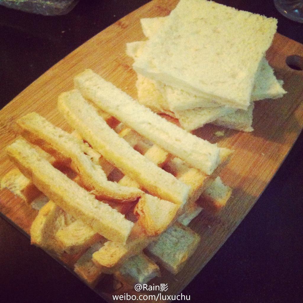 夹蛋三明治-电饼铛、华夫机的做法 步骤3
