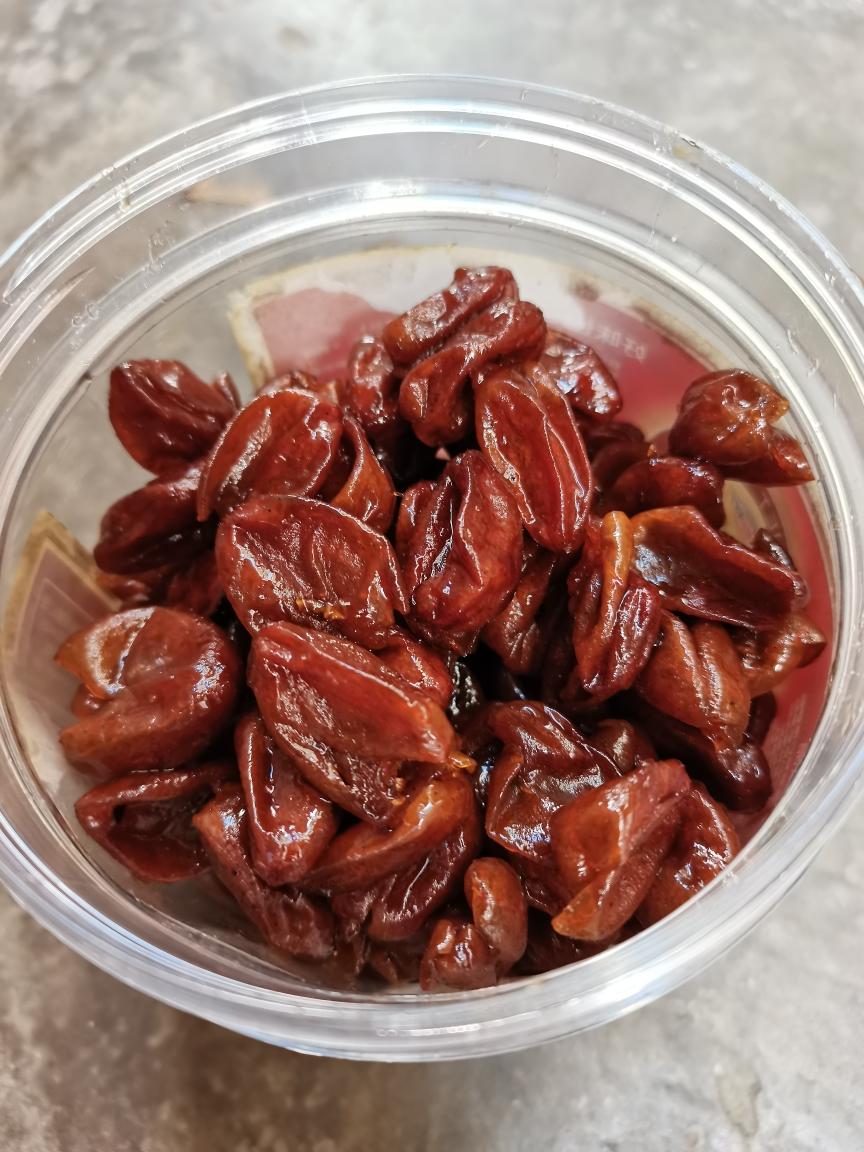 糖渍黄皮干的做法