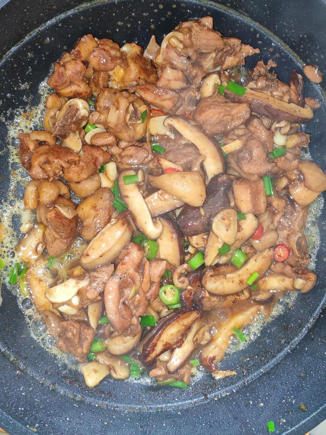 香菇滑鸡