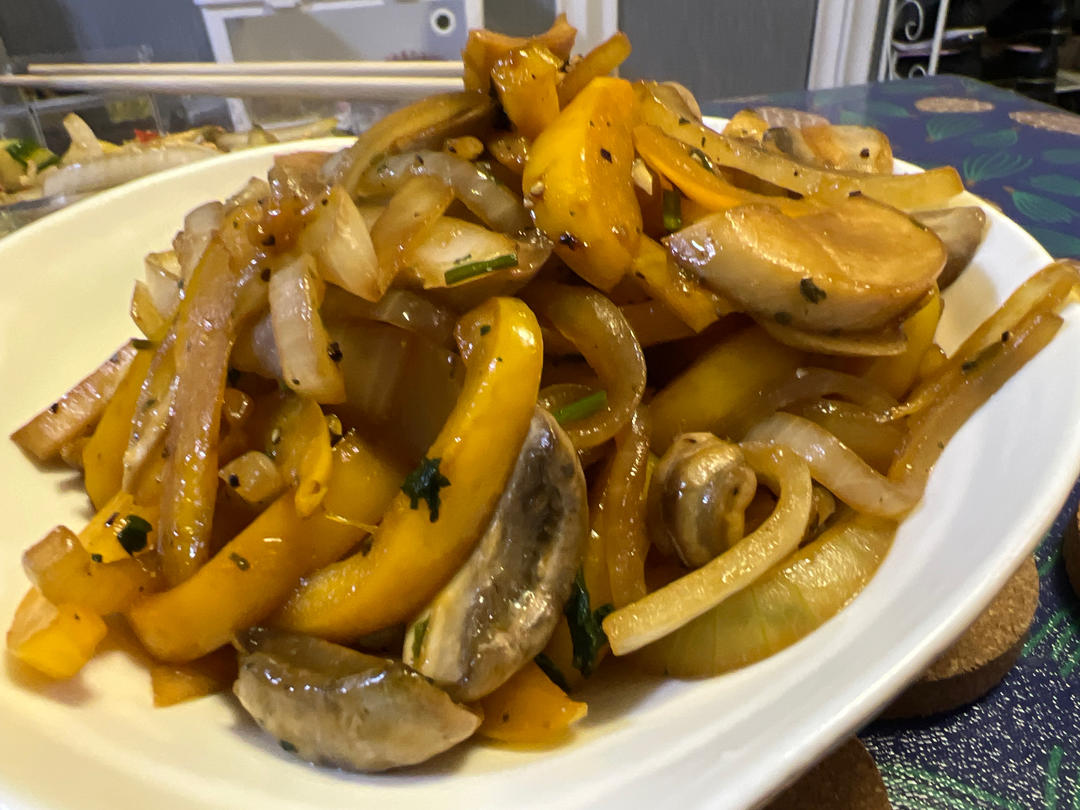 医生看了都夸好的【洋葱吃法】！5块钱搞定3道菜，今晚就吃它！