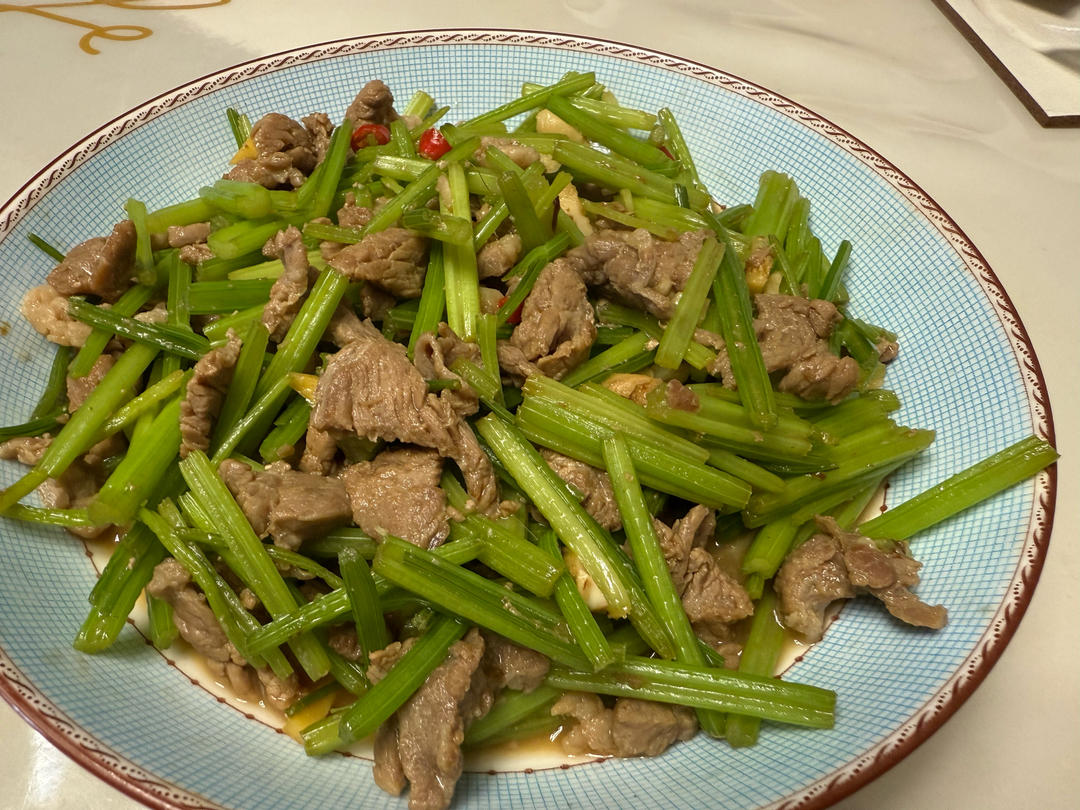 ㊙️家常菜‼️芹菜小炒牛肉‼️牛肉超级嫩滑哟