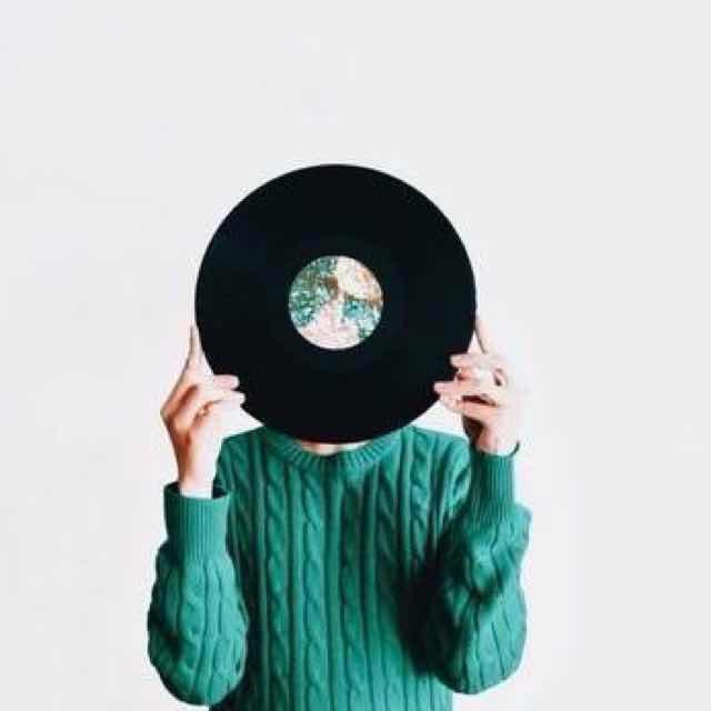 下雨头上长蘑菇