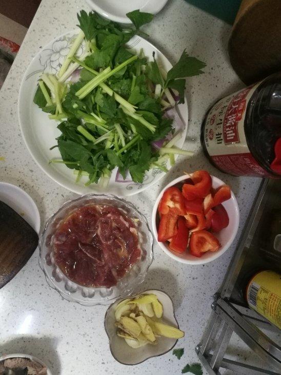 爆炒嫩牛肉