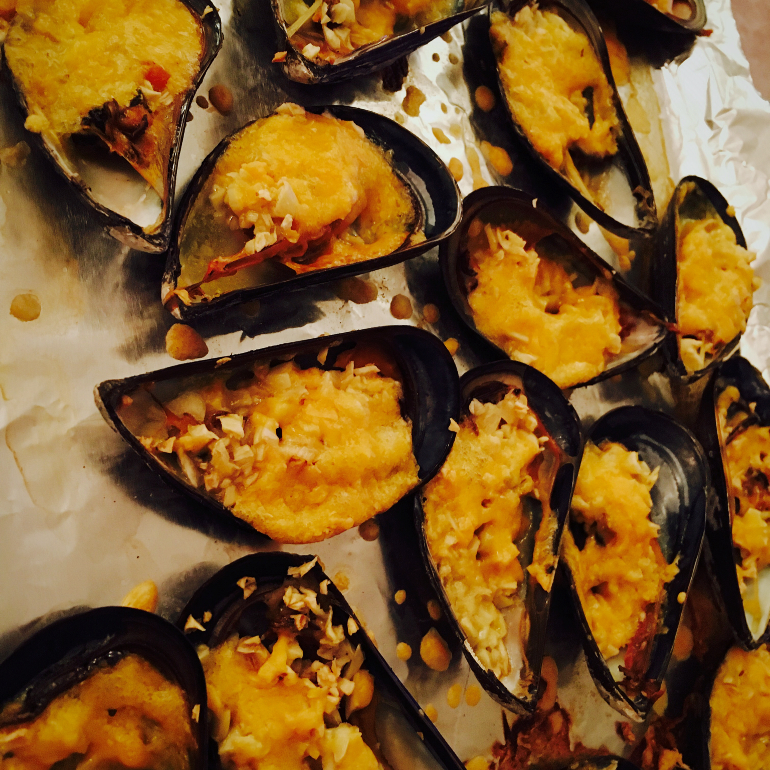 蒜茸芝士烤青口