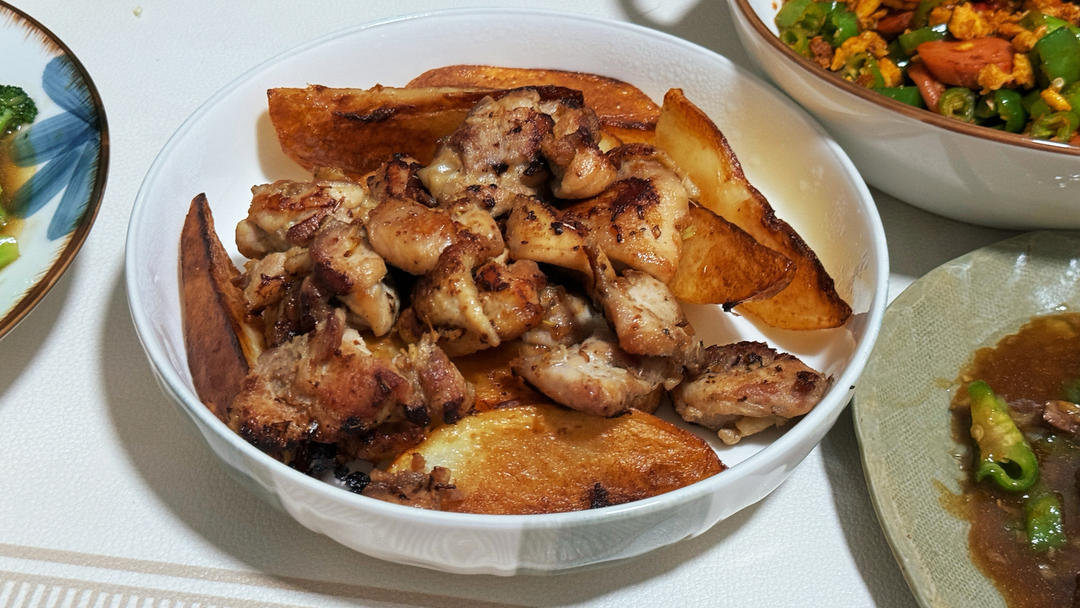 浓情柠香土豆烩鸡肉