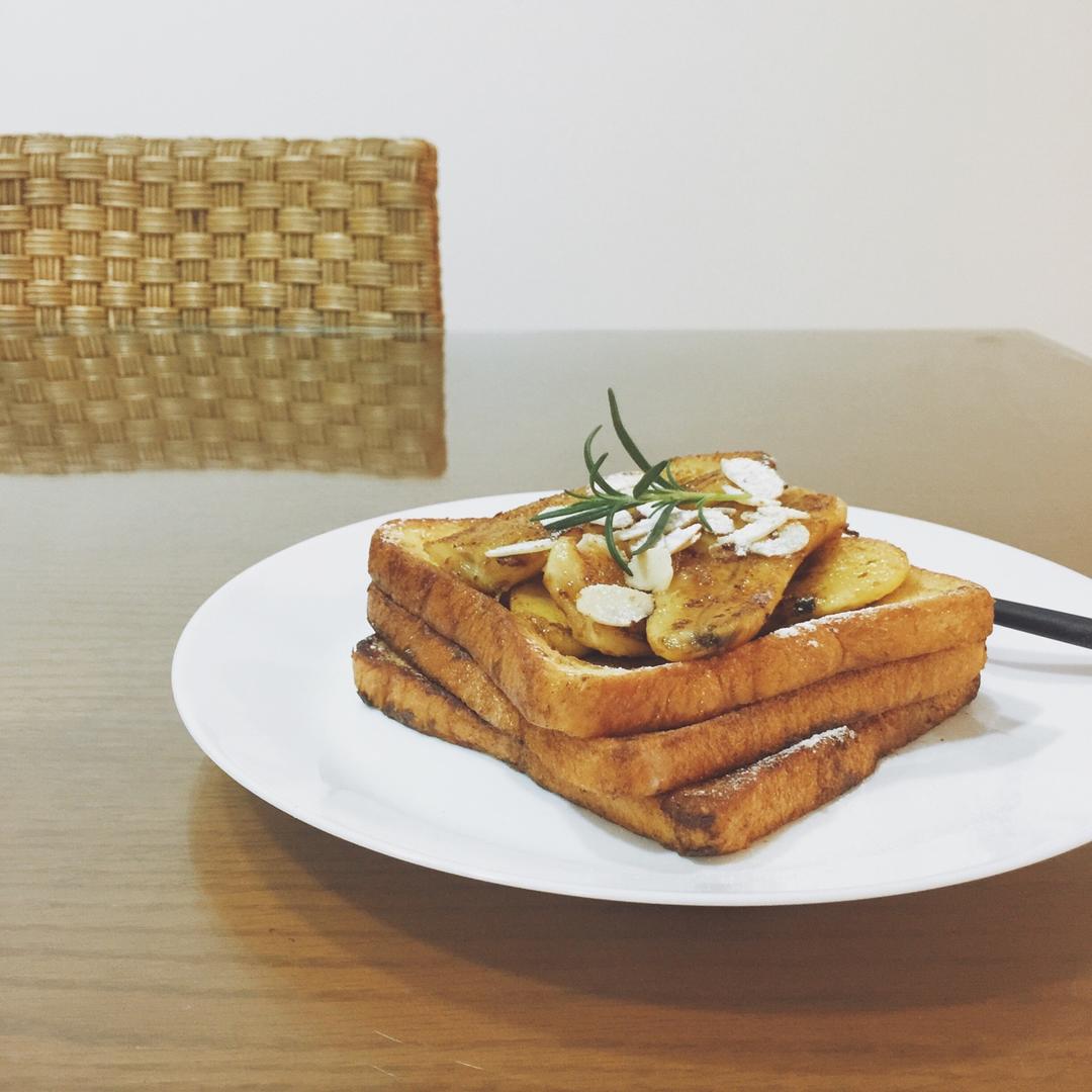 法式吐司配焦糖香蕉