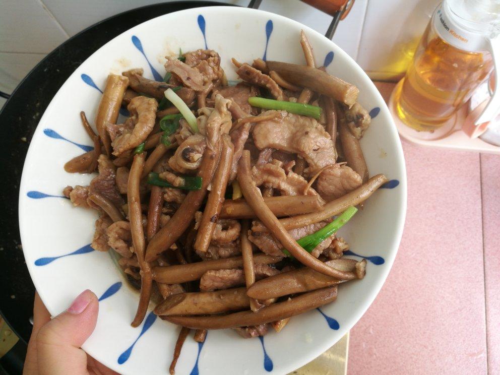 茶树菇炒肉片