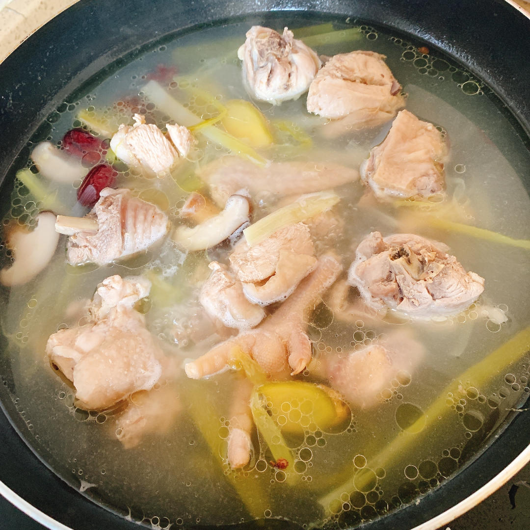 清炖鸡汤