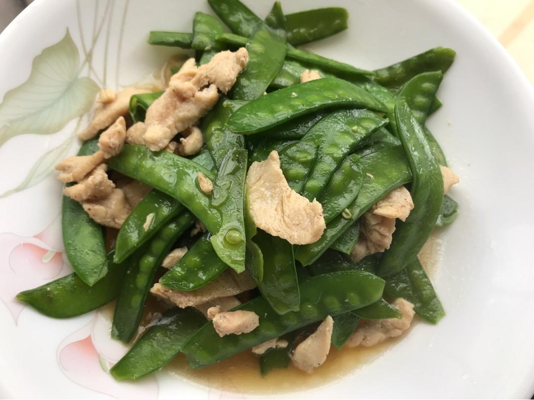 鸡胸肉炒荷兰豆