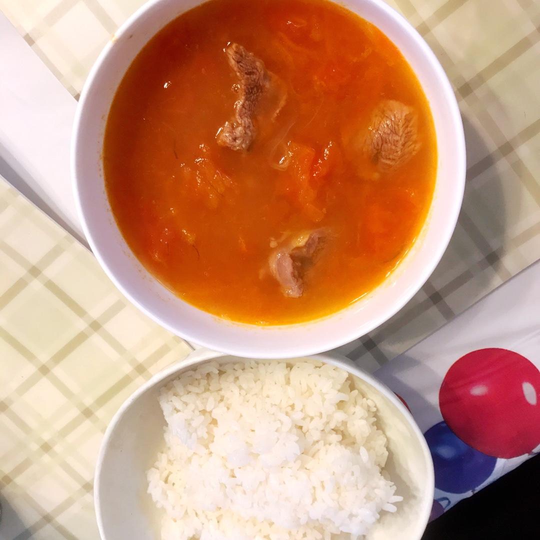 西红柿炖牛肉，酸酸的开胃菜