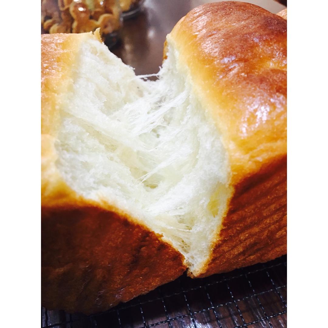 日式香浓炼乳面包