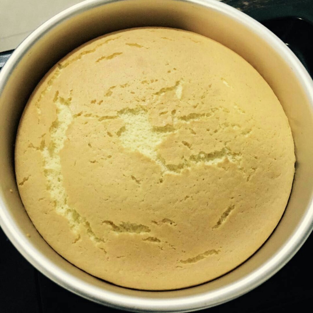烤箱做蛋糕（戚风蛋糕的做法）