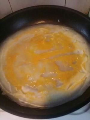 奶香鸡蛋卷饼的做法 步骤2