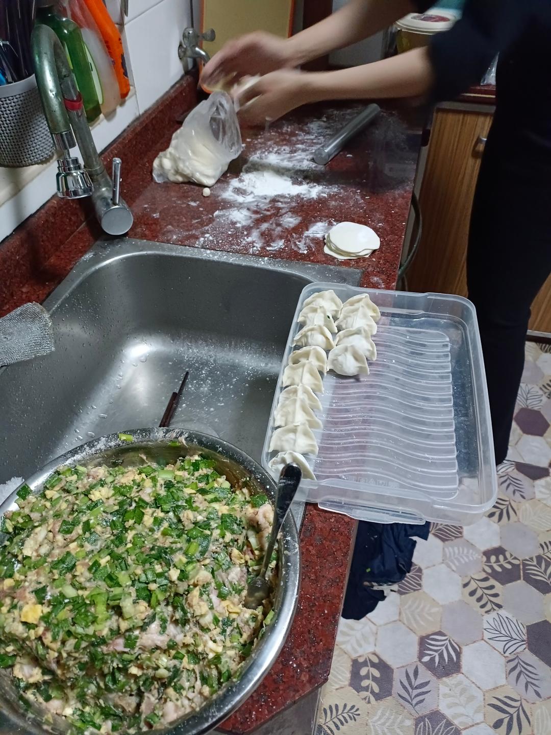 手工揉面三分钟，又韧又薄又好包的饺子皮