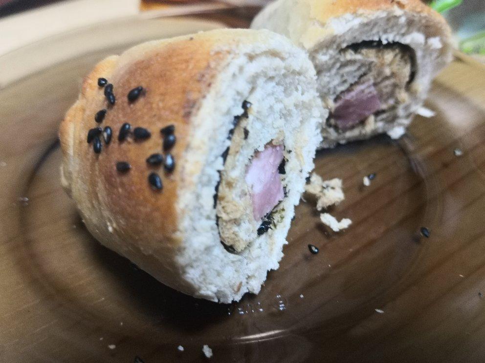 无油低糖的火腿海苔肉松小面包