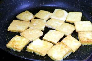 鲜虾白菜豆腐煲的做法 步骤6