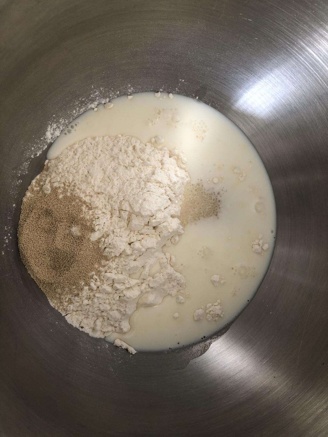 纯奶手撕吐司的做法 步骤1