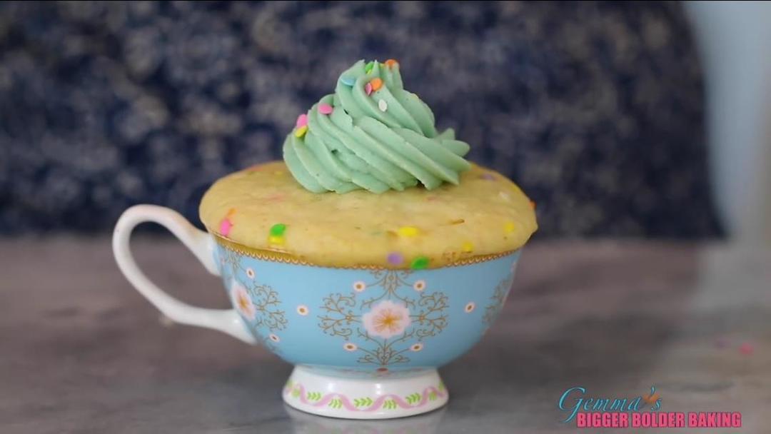 快手1分钟微波炉杯子蛋糕（1 Minute Microwave Mug Cake）的做法 步骤4