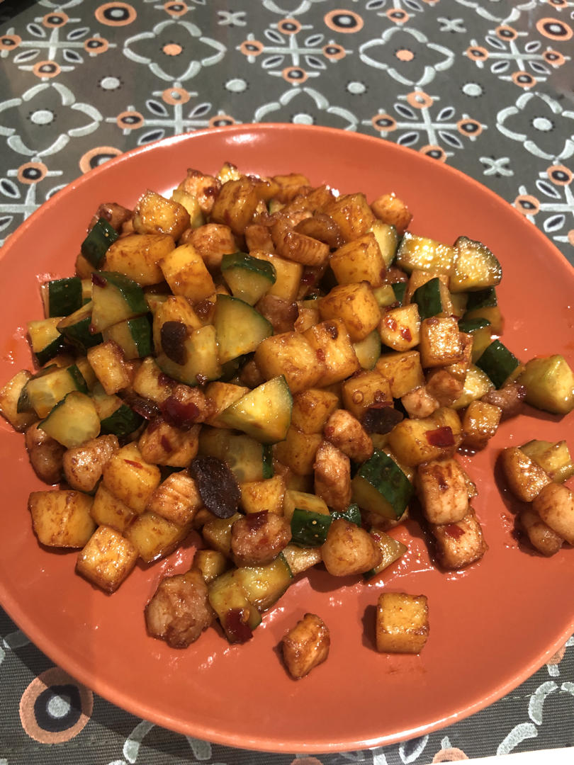 酱爆肉丁（简单快手下饭）