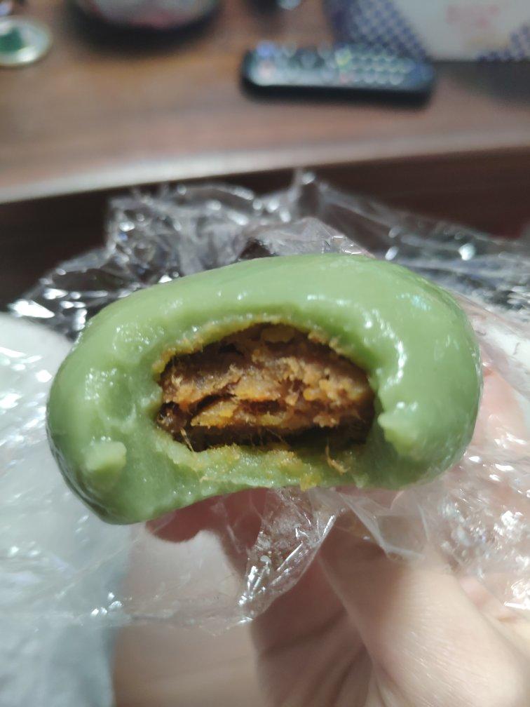 网红青团～～咸蛋黄肉松青团