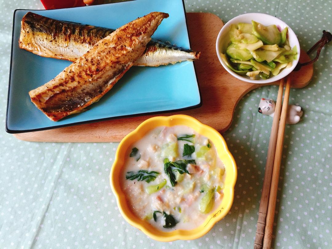 每天，叫醒我的是早餐