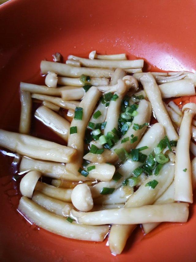 葱油白玉菇（海鲜菇）（微波炉快手版）