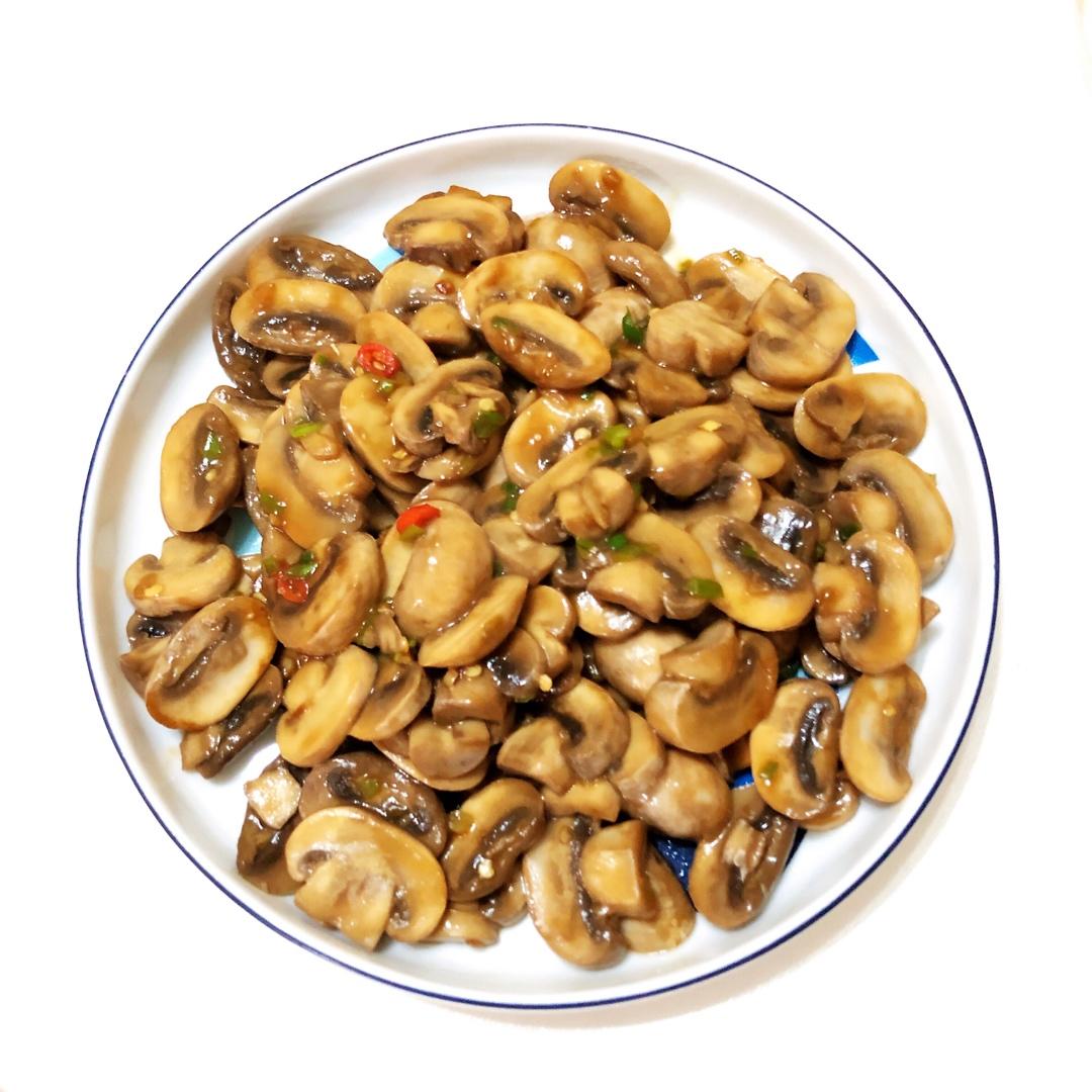 不放味精、盐，有点蒜香味的蚝油口蘑