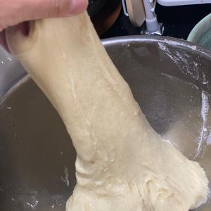炼乳奶油夹心面包   超级好吃的😋的做法 步骤2