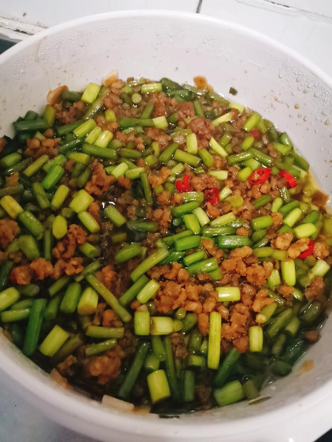 蒜苔炒肉末，三碗米饭都不够吃