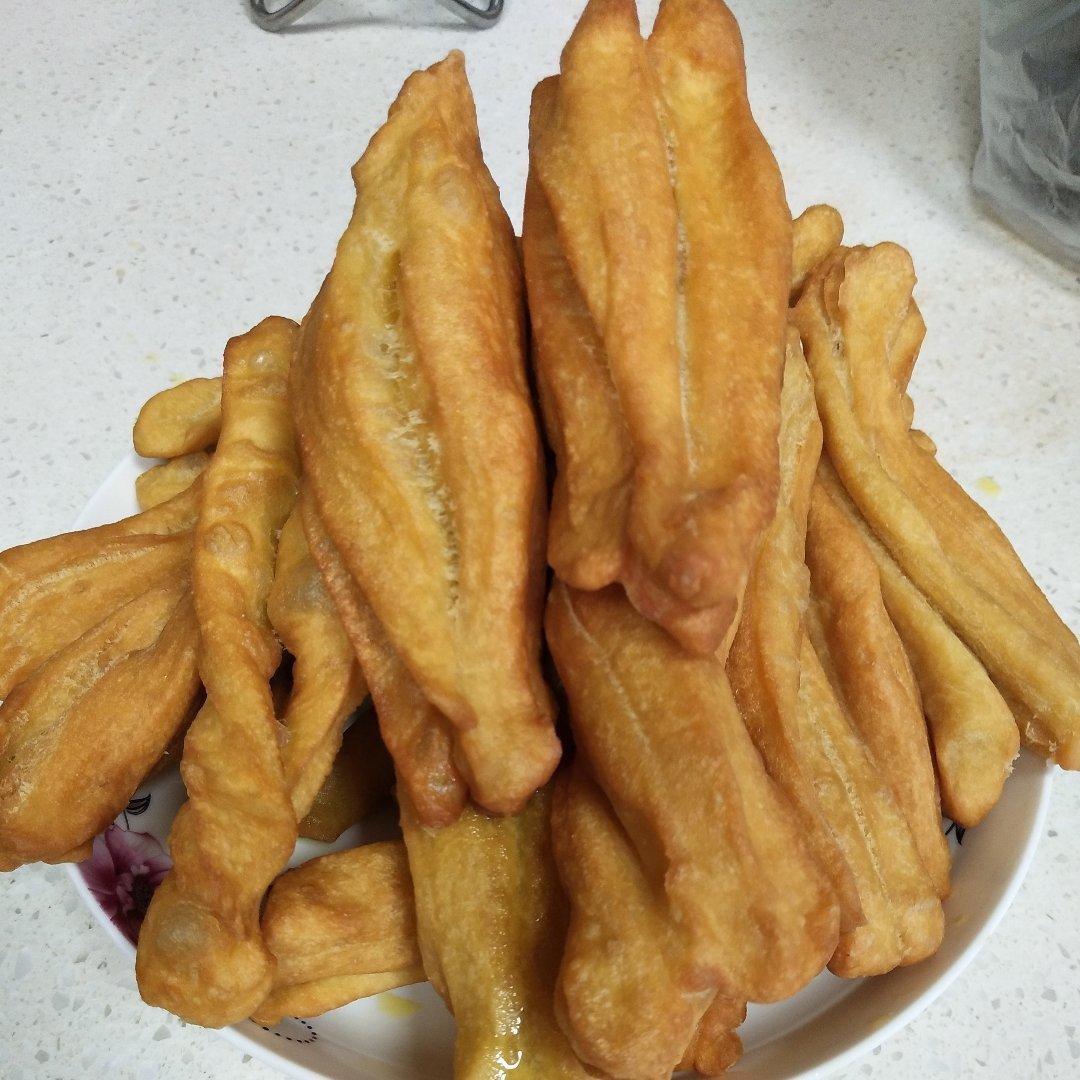 自制松脆大油条