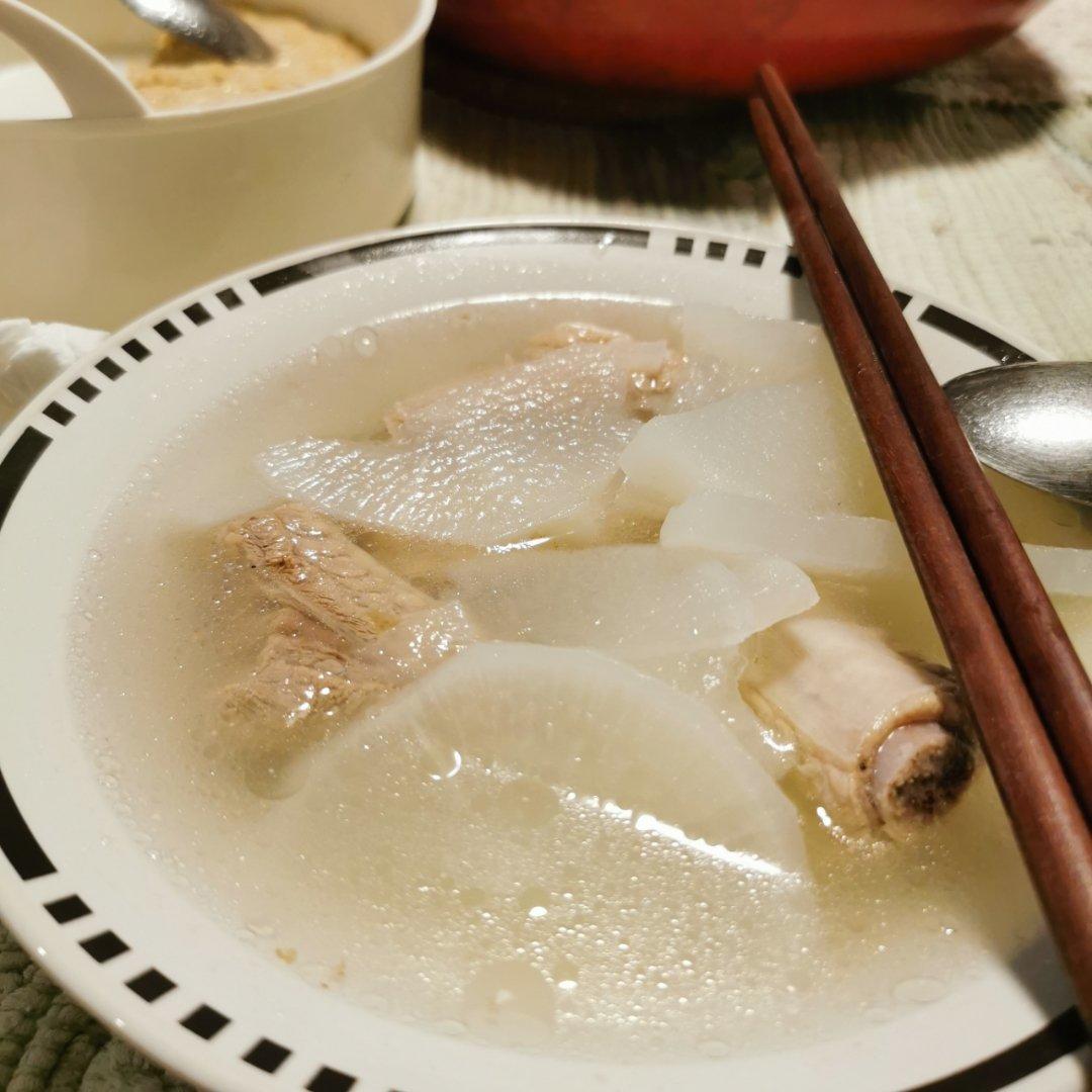 萝卜排骨汤