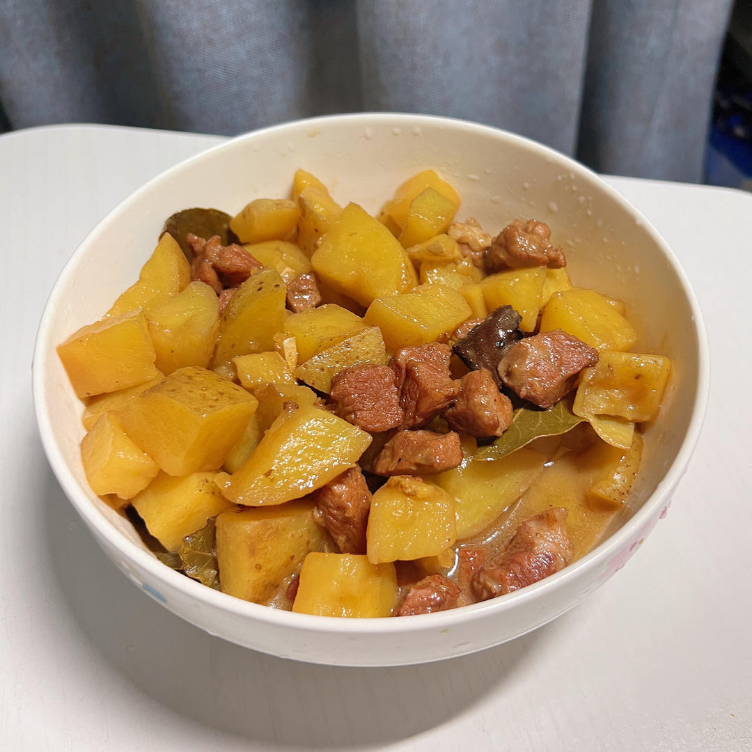 红烧肉炖土豆（丝毫不腻）