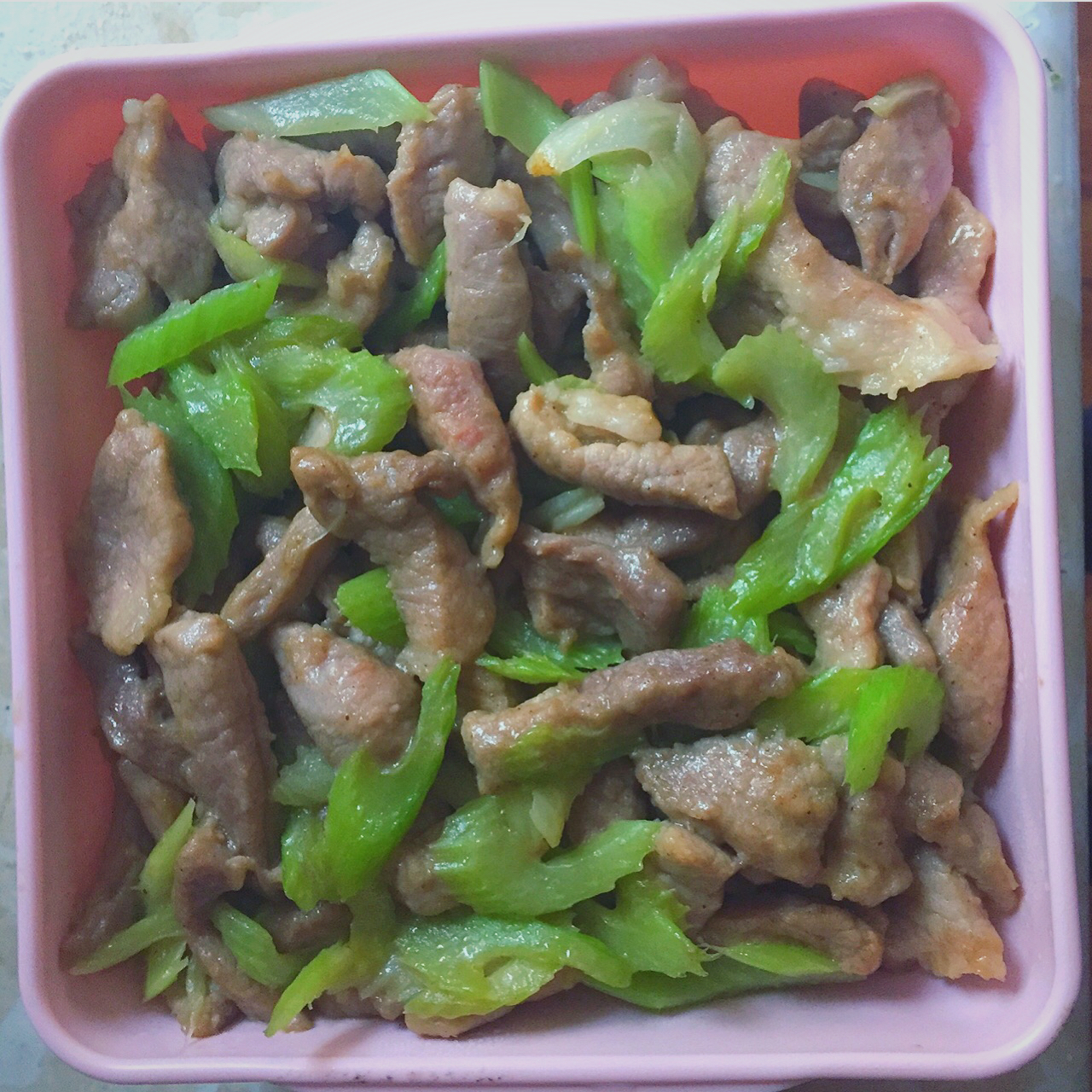 芹菜木耳炒肉丝