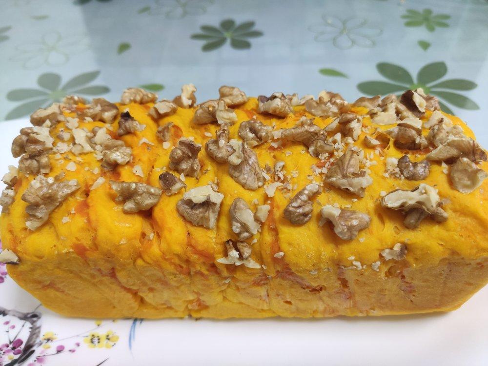 爆发力超好的低糖南瓜炼乳吐司🎃👻🍞可以多种整形