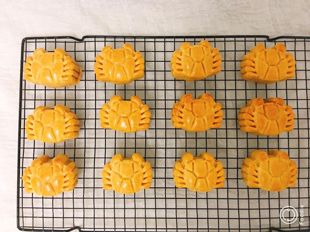 螃蟹月饼，广式蛋黄莲蓉螃蟹月饼，中秋月饼