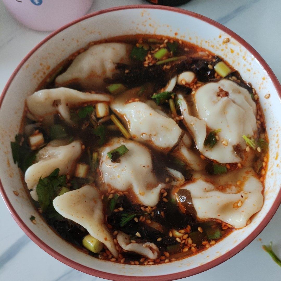酸汤水饺汤底