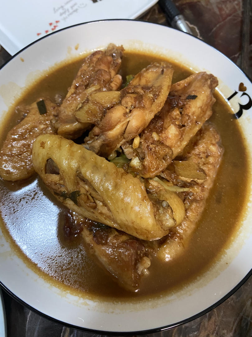 外婆教我的红烧鸡翅·连汤汁都狠好吃！！！