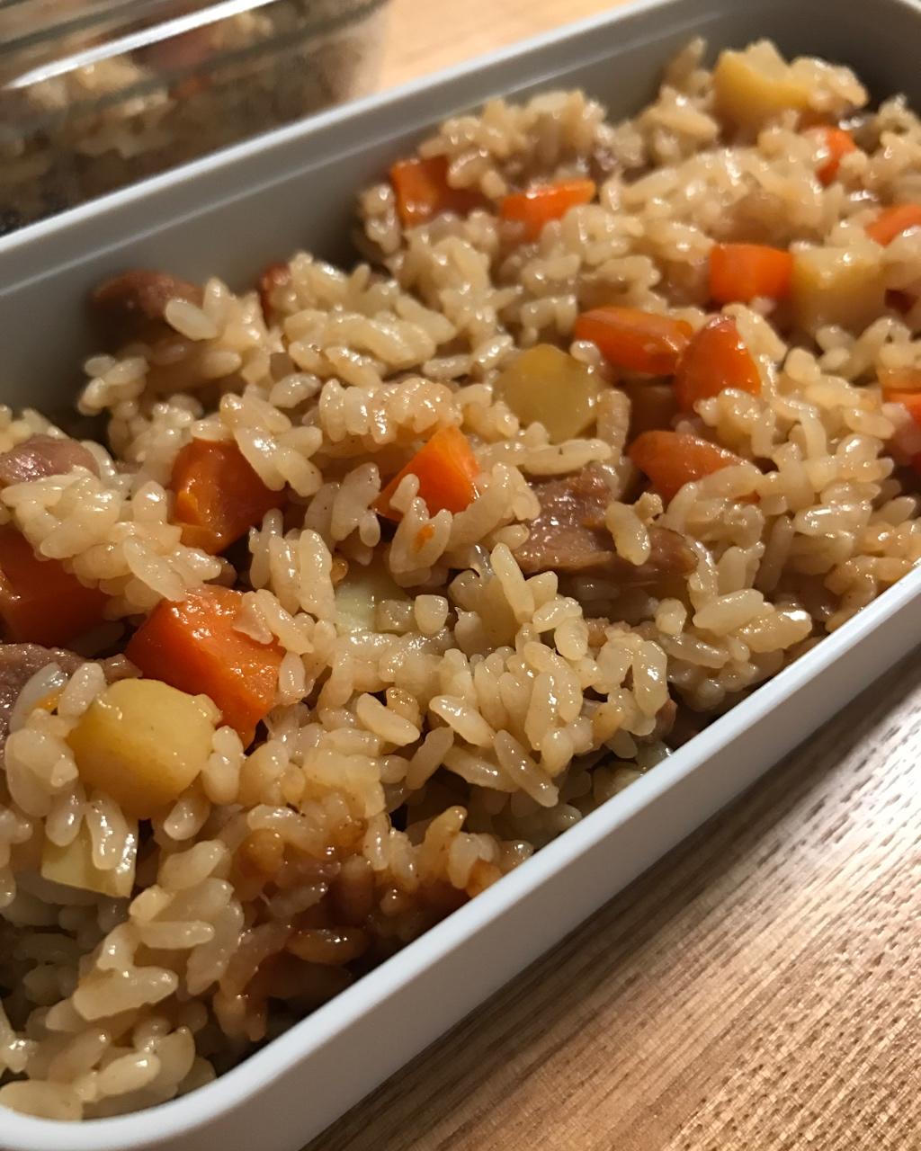 喷香羊肉焖饭