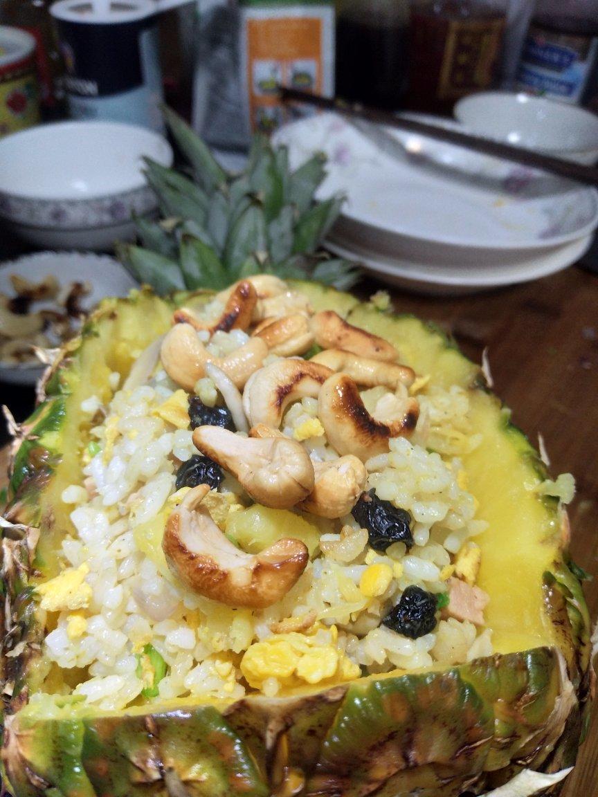 虾仁菠萝炒饭
