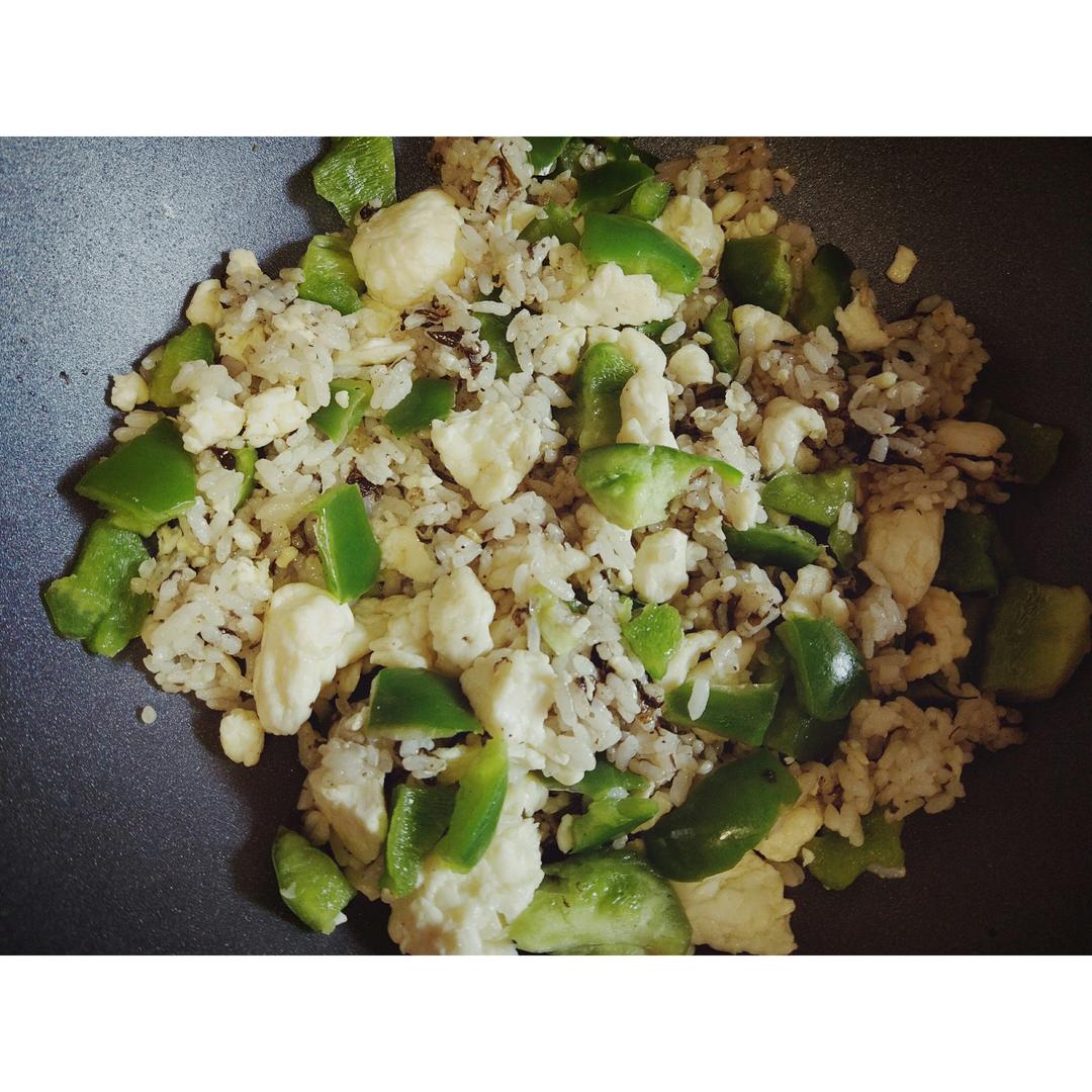橄榄菜鸡蛋炒饭