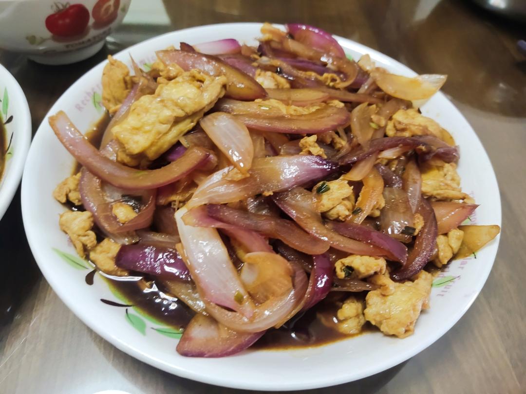 降压防癌的好食材  洋葱炒鸡蛋